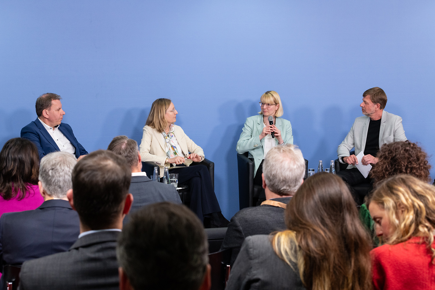 Panel: Die Umsetzung der NKWS in ressortübergreifender Zusammenarbeit; Copyright VDI ZRE/BMUV Panel: Die Umsetzung der NKWS in ressortübergreifender Zusammenarbeit; Copyright VDI ZRE/BMUV